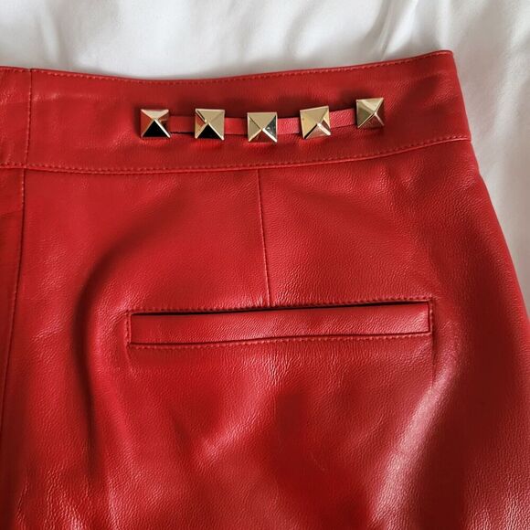 NWT $2590 VALENTINO GARAVANI Rouge Absolute red leather shorts Sz 40 - Picture 10 of 16